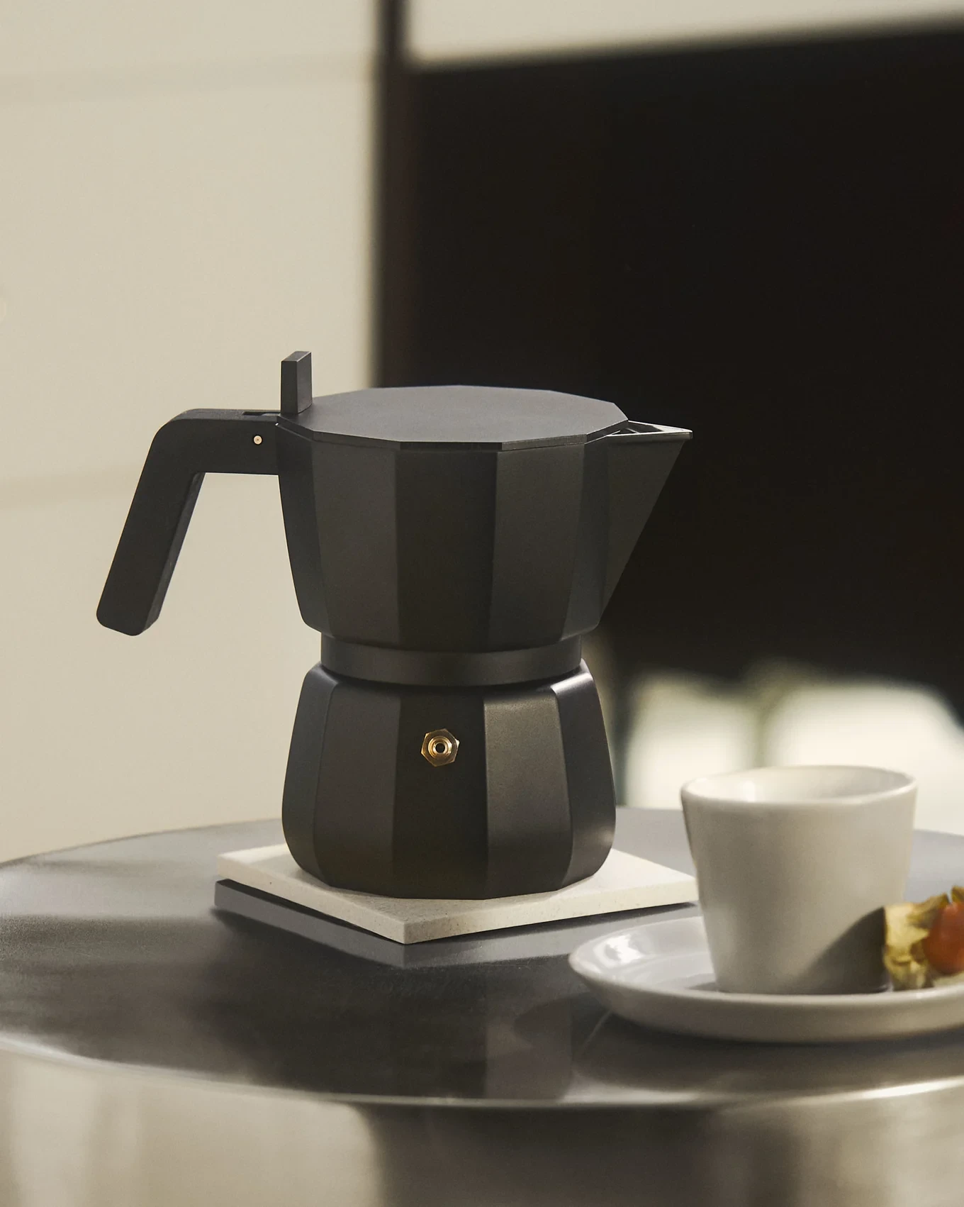 Alessi Percolator Moka Black - DC06/3 B - 3 Kops - Door David Chipperfield 2 Alessi Percolator Moka Black - DC06/3 B - 3 Kops - Door David Chipperfield - Afbeelding 2