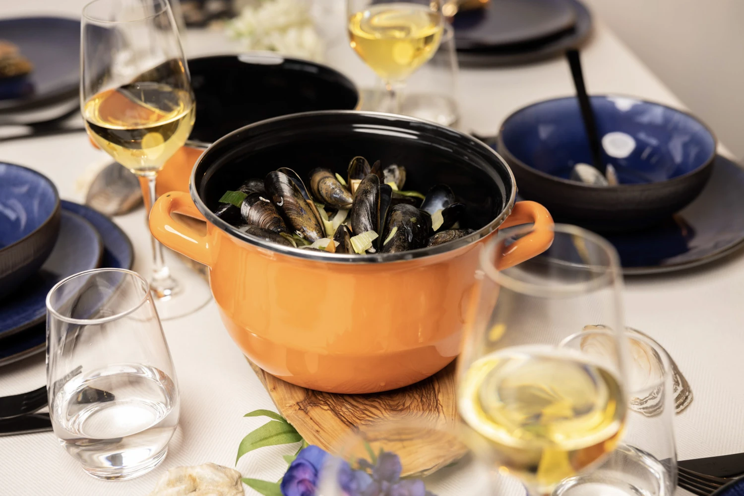 Cosy & Trendy Mosselpan - Oranje - ø 18 Cm / 2.8 Liter 4 Cosy & Trendy Mosselpan - Oranje - ø 18 Cm / 2.8 Liter - Afbeelding 4