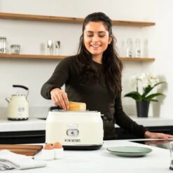 Westinghouse Retro Waterkoker + Broodrooster 2 Sleuven + Staafmixer - Wit 18 Westinghouse Retro Waterkoker + Broodrooster 2 Sleuven + Staafmixer - Wit -Alessi Verkoopwinkel 1200x1200 181