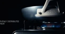 Saveur Selects Pannenset - Carbon Steel (Wokpan ø 35 Cm + Koekenpan ø 30 Cm) - Inductie En Alle Andere Warmtebronnen 12 Saveur Selects Pannenset - Carbon Steel (Wokpan ø 35 Cm + Koekenpan ø 30 Cm) - Inductie En Alle Andere Warmtebronnen -Alessi Verkoopwinkel 1200x629 1