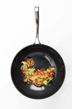 BK Wokpan Superior - Aluminium - ø 30 Cm - Keramische Anti-aanbaklaag 8 BK Wokpan Superior - Aluminium - ø 30 Cm - Keramische Anti-aanbaklaag -Alessi Verkoopwinkel 21994b271ddeedf2becbec04b0163608817e08fa Superior Wok 30