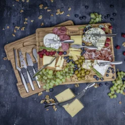 Boska Kaasset Ultimate Monaco+ (Eikenhouten Serveerplank & 10 RVS Kaasmessen) - 11 Delige Set 11 Boska Kaasset Ultimate Monaco+ (Eikenhouten Serveerplank & 10 RVS Kaasmessen) - 11 Delige Set -Alessi Verkoopwinkel 307105BOSKAUltimateCheeseSet 10 2400x