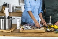 Zwilling Sous Vide Stick Enfinigy - Nauwkeurige Temperatuurinstelling - IPX7 Waterproof - Zwart 23 Zwilling Sous Vide Stick Enfinigy - Nauwkeurige Temperatuurinstelling - IPX7 Waterproof - Zwart -Alessi Verkoopwinkel 4009839546716 10