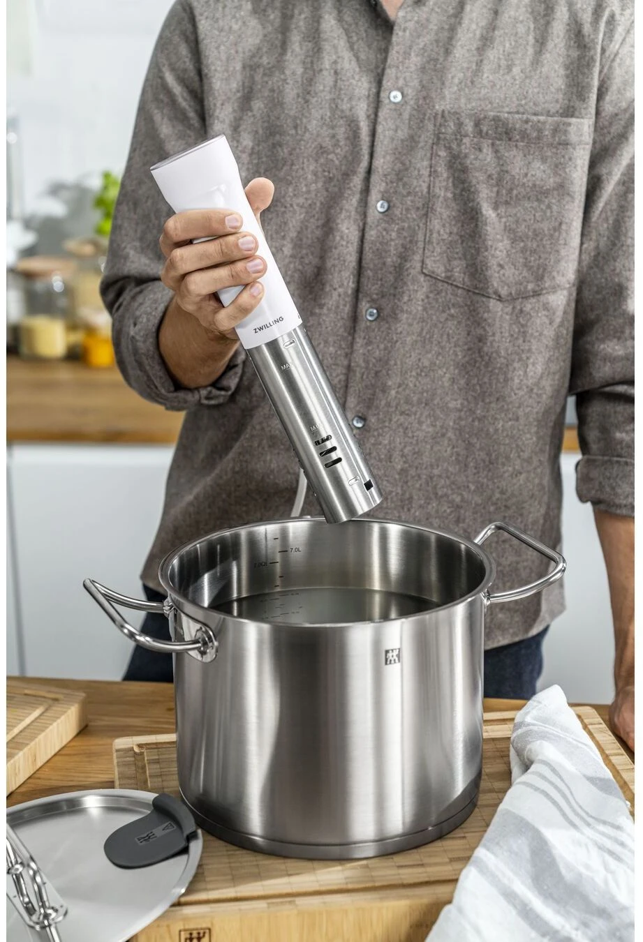 Zwilling Sous Vide Stick Enfinigy - Nauwkeurige Temperatuurinstelling - IPX7 Waterproof - Zwart 9 Zwilling Sous Vide Stick Enfinigy - Nauwkeurige Temperatuurinstelling - IPX7 Waterproof - Zwart - Afbeelding 9