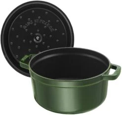 Staub Braadpan / Cocotte - Basilicum - ø 28 Cm / 6.7 Liter 9 Staub Braadpan / Cocotte - Basilicum - ø 28 Cm / 6.7 Liter -Alessi Verkoopwinkel 40509 354 0 5 1