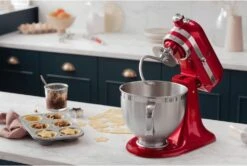KitchenAid Keukenmachine Artisan - Kantelbare Kop - Appelrood - 4.8 Liter - 5KSM175PSEAC 9 KitchenAid Keukenmachine Artisan - Kantelbare Kop - Appelrood - 4.8 Liter - 5KSM175PSEAC -Alessi Verkoopwinkel 8597015012305B15D 2 1
