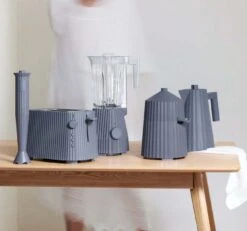 Alessi Staafmixer Set Plissé - Grijs - Michele De Lucchi - MDL10S G 13 Alessi Staafmixer Set Plissé - Grijs - Michele De Lucchi - MDL10S G -Alessi Verkoopwinkel Alessi Plisse Grijs 8