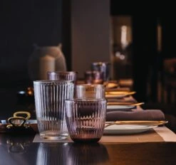 Bormioli Rocco Waterglazen Line - Blauw - 290 Ml - 6 Stuks 8 Bormioli Rocco Waterglazen Line - Blauw - 290 Ml - 6 Stuks -Alessi Verkoopwinkel Bormioli Glas Line Transparant 29 cl Sfeer