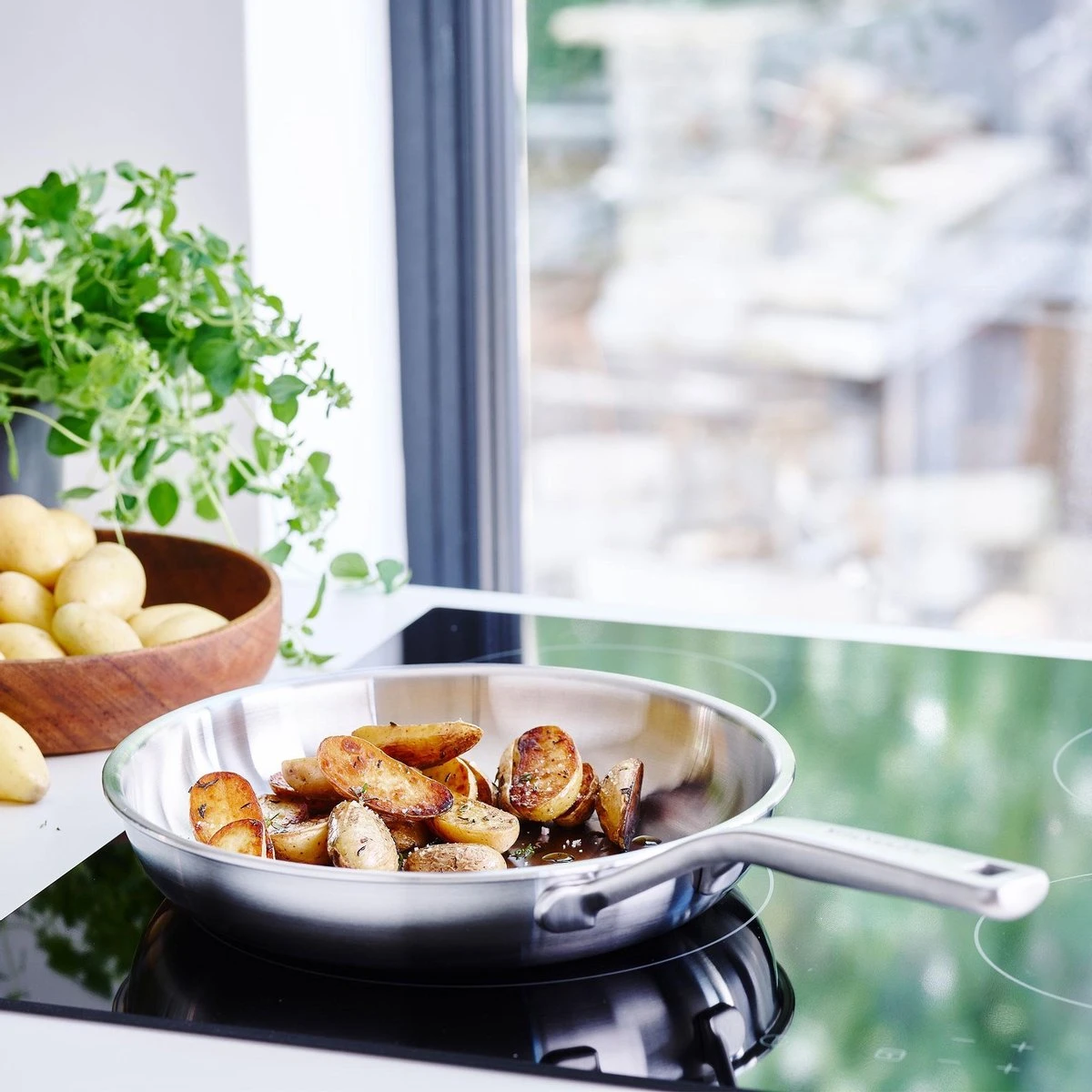 KitchenAid Koekenpan - Multi-Ply RVS - ø 24 Cm - Zonder Anti-aanbaklaag 4 KitchenAid Koekenpan - Multi-Ply RVS - ø 24 Cm - Zonder Anti-aanbaklaag - Afbeelding 4