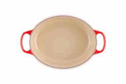 Le Creuset Braadpan Signature - Ovaal - Kersenrood - ø 33 Cm / 7.5 Liter 10 Le Creuset Braadpan Signature - Ovaal - Kersenrood - ø 33 Cm / 7.5 Liter -Alessi Verkoopwinkel LC 20191021 HL PS FS 21178290602430 005 1