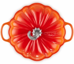 Le Creuset Braadpan Signature - Pompoen - Oranjerood - ø 24 Cm / 3.7 Liter 7 Le Creuset Braadpan Signature - Pompoen - Oranjerood - ø 24 Cm / 3.7 Liter -Alessi Verkoopwinkel LC 20220602 HL PS FS 21238240902430 004