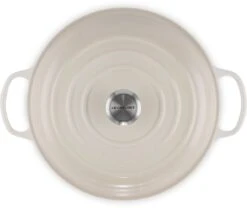 Le Creuset Braadpan Signature - Campagnard - Meringue - ø 30 Cm / 3.5 Liter 8 Le Creuset Braadpan Signature - Campagnard - Meringue - ø 30 Cm / 3.5 Liter -Alessi Verkoopwinkel Le Creuset LC 20220726 HL PS FS 21180307164430 004