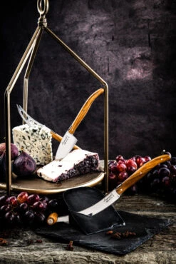 Laguiole Style De Vie Kaasmessen / Kaasmessenset Luxury Line Olijfhout - 3 Stuks 9 Laguiole Style De Vie Kaasmessen / Kaasmessenset Luxury Line Olijfhout - 3 Stuks -Alessi Verkoopwinkel LuxKaasV2Olijf 4