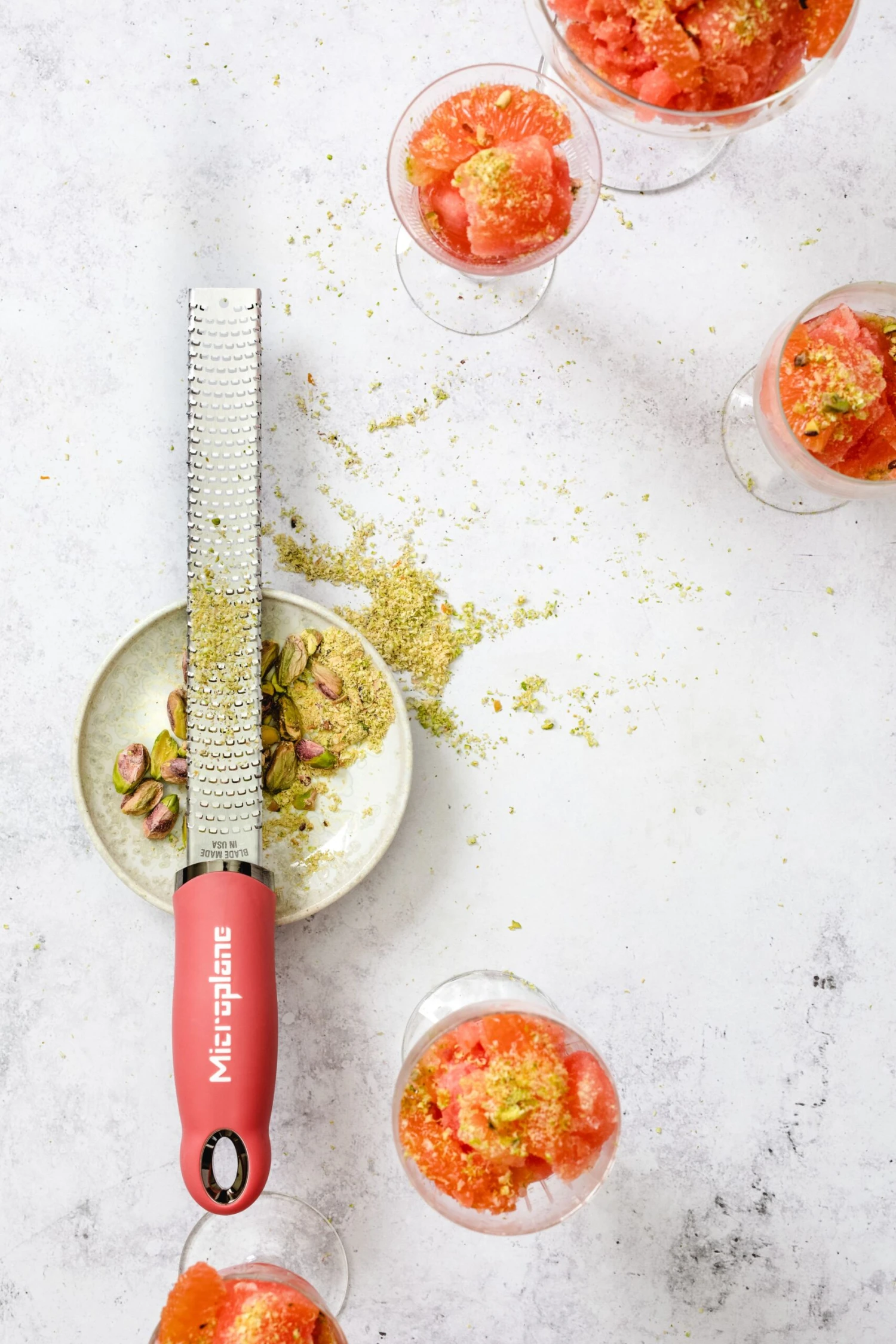 Microplane Rasp Premium Classic - Fijn - Lipstick Pink 2 Microplane Rasp Premium Classic - Fijn - Lipstick Pink - Afbeelding 2