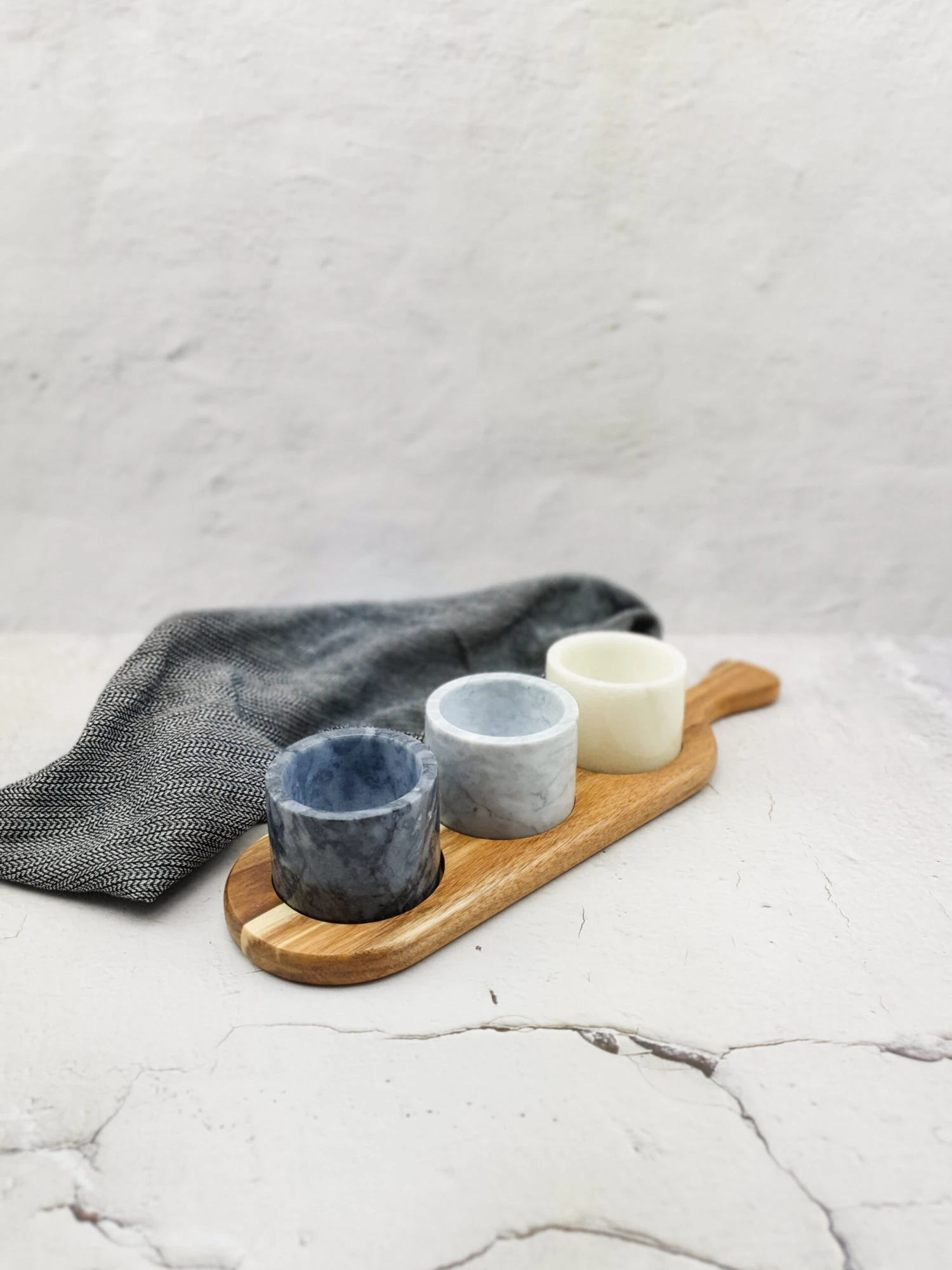 Jay Hill Serveerplank - Met Marmeren Schaaltjes - 37 X 11 Cm 3 Jay Hill Serveerplank - Met Marmeren Schaaltjes - 37 X 11 Cm - Afbeelding 3