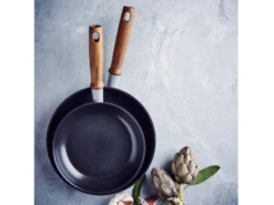 GreenPan Pannenset Met Keukenhulpjes Mayflower Pro - 4 Delige Set 19 GreenPan Pannenset Met Keukenhulpjes Mayflower Pro - 4 Delige Set -Alessi Verkoopwinkel Productafbeeldingen CL 2023 03 08T120721.294 1