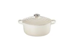 Le Creuset Braadpan Signature - Meringue - ø 20 Cm / 2.4 Liter 9 Le Creuset Braadpan Signature - Meringue - ø 20 Cm / 2.4 Liter -Alessi Verkoopwinkel RS9472 LC 20191212 FR PS 00002 1
