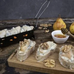 Boska Raclette ToGo Milano 14 Boska Raclette ToGo Milano -Alessi Verkoopwinkel Recept partyclette blauwe kaas peer walnoot 3