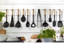 Staub Schuimspaan 31 Cm 9 Staub Schuimspaan 31 Cm -Alessi Verkoopwinkel STAUB 424408307 4