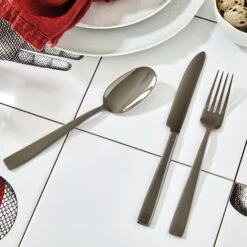 Sambonet Bestekset Flat - Zwart - 36 Delig / 6 Personen 6 Sambonet Bestekset Flat - Zwart - 36 Delig / 6 Personen -Alessi Verkoopwinkel Sambonet Bestekset Flat Zwart 36 Delig