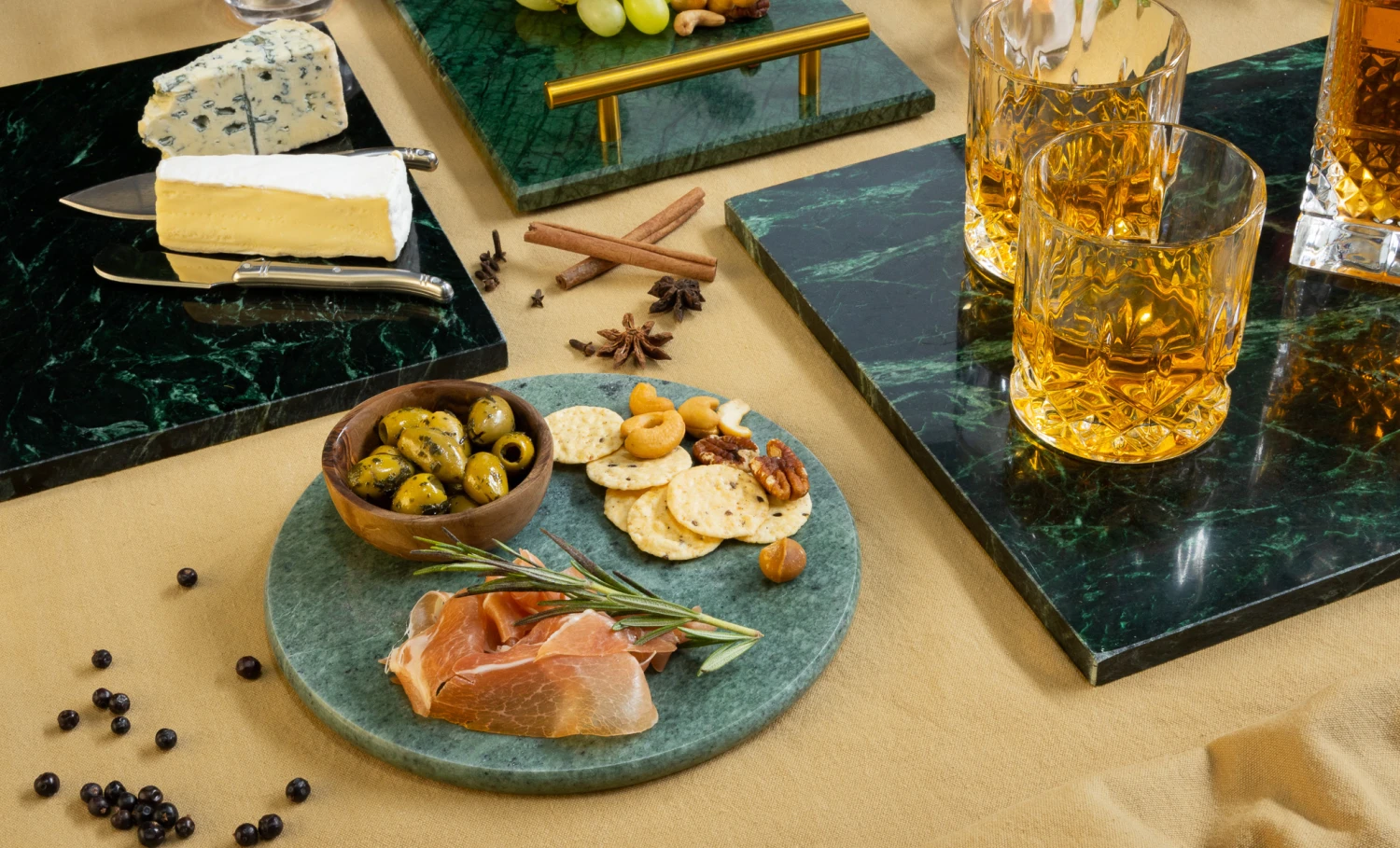 Jay Hill Snijplank / Serveerplank / Borrelplank Marmer - Licht Groen - ø 20 Cm 4 Jay Hill Snijplank / Serveerplank / Borrelplank Marmer - Licht Groen - ø 20 Cm - Afbeelding 4