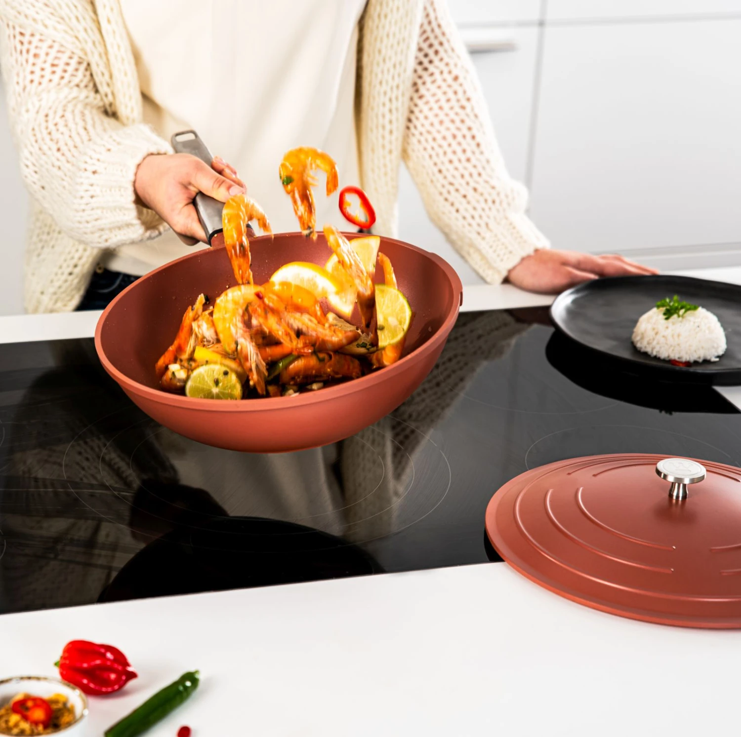 Westinghouse Wokpan Performance - Rebel Red - ø 28 Cm - Standaard Anti-aanbaklaag 13 Westinghouse Wokpan Performance - Rebel Red - ø 28 Cm - Standaard Anti-aanbaklaag - Afbeelding 13