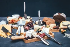 Boska Kaasmes Halfharde Kaas Monaco+ 7 Boska Kaasmes Halfharde Kaas Monaco+ -Alessi Verkoopwinkel Web IMG 5804 d0d81b68 2a71 44f0 87d1 b15c3d906895 2400x