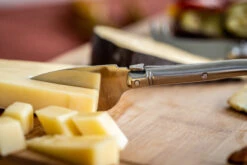Sareva Kaasmessenset Laguiole - RVS - 3-delig 8 Sareva Kaasmessenset Laguiole - RVS - 3-delig -Alessi Verkoopwinkel borrelplank kaas 13