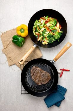 BK Wokpan Force - Carbon Steel - ø 30 Cm - Zonder Anti-aanbaklaag 11 BK Wokpan Force - Carbon Steel - ø 30 Cm - Zonder Anti-aanbaklaag -Alessi Verkoopwinkel c706fb772835678761c80fb6f51dbf349ef8efed BK Force CS Lifestyle 6 1