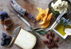 Laguiole Style De Vie Kaasmessen Parelmoer 3-Delig 7 Laguiole Style De Vie Kaasmessen Parelmoer 3-Delig -Alessi Verkoopwinkel kaasmes steakmes botermes parelmoer 1