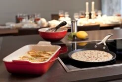 Le Creuset Pannenkoekenpan Les Forgées TNS - ø 24 Cm - Standaard Anti-aanbaklaag 9 Le Creuset Pannenkoekenpan Les Forgées TNS - ø 24 Cm - Standaard Anti-aanbaklaag -Alessi Verkoopwinkel le creuset pannenkoekenpan sfeer 1