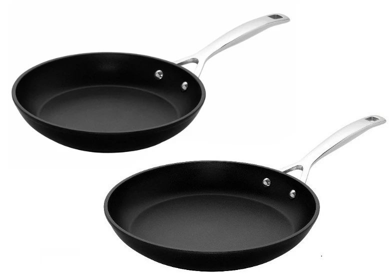 Le Creuset Koekenpannenset Les Forgées TNS - ø 24 En 28 Cm - Standaard Anti-aanbaklaag 1 Le Creuset Koekenpannenset Les Forgées TNS - ø 24 En 28 Cm - Standaard Anti-aanbaklaag