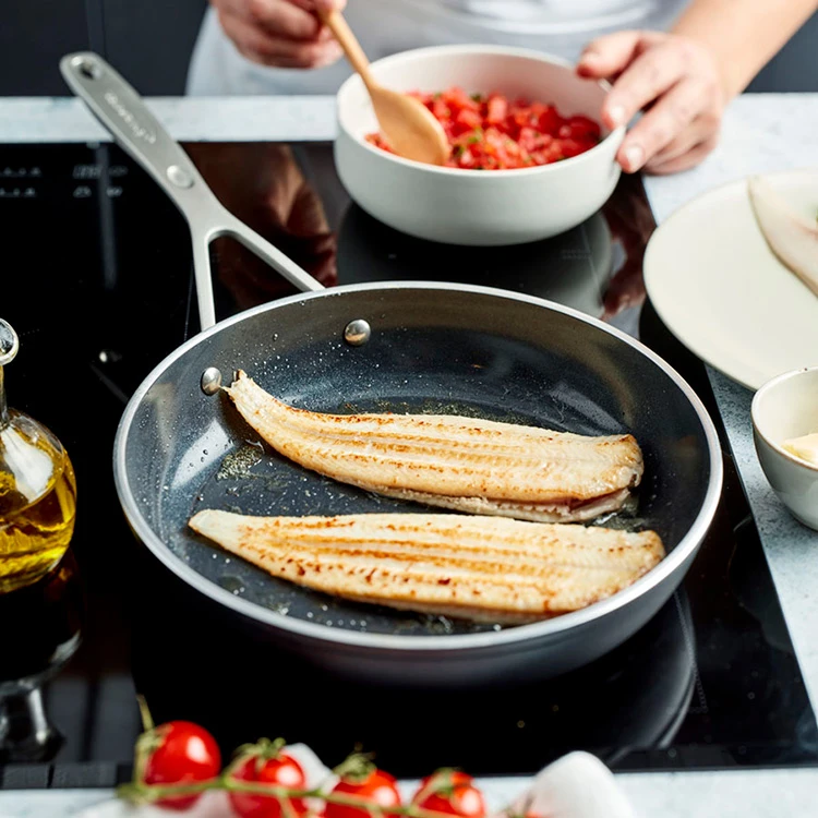 Demeyere Koekenpannenset Alu Industry 3 - Ceraforce - ø 24 + 28 Cm - Keramische Anti-aanbaklaag 2 Demeyere Koekenpannenset Alu Industry 3 - Ceraforce - ø 24 + 28 Cm - Keramische Anti-aanbaklaag - Afbeelding 2