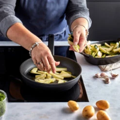 Demeyere Koekenpan Alu Comfort 3 - Duraslide - ø 20 Cm - Standaard Anti-aanbaklaag 13 Demeyere Koekenpan Alu Comfort 3 - Duraslide - ø 20 Cm - Standaard Anti-aanbaklaag -Alessi Verkoopwinkel pdp masonry content demeyere alu comfort dura 3 pan heats up quickly 750x750