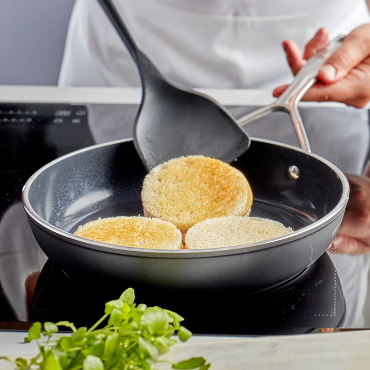 Demeyere Koekenpannen Alu Pro 5 - Ceraforce - ø 24 + 28 Cm - Keramische Anti-aanbaklaag 2 Demeyere Koekenpannen Alu Pro 5 - Ceraforce - ø 24 + 28 Cm - Keramische Anti-aanbaklaag - Afbeelding 2