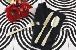 Sambonet Bestekset Flat - Champagne - 24 Delig / 6 Personen 9 Sambonet Bestekset Flat - Champagne - 24 Delig / 6 Personen -Alessi Verkoopwinkel sambonet bestekset flat champagne sfeer2