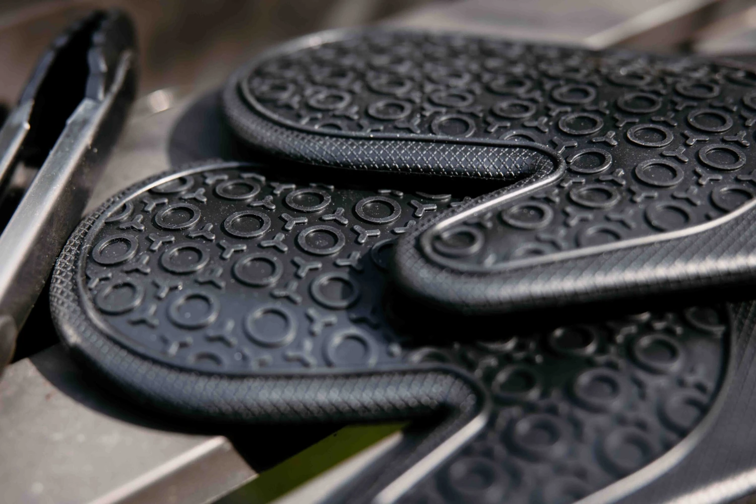 Jay Hill Ovenwant - Zwart - Siliconen - 38 Cm 3 Jay Hill Ovenwant - Zwart - Siliconen - 38 Cm - Afbeelding 3