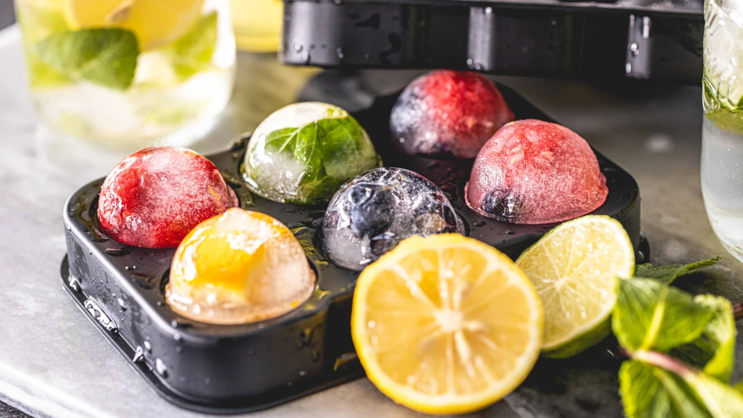 Sareva IJsblokjesvorm - 6 Ronde Ijsbollen - Siliconen - Easy Release - Herbruikbaar 4 Sareva IJsblokjesvorm - 6 Ronde Ijsbollen - Siliconen - Easy Release - Herbruikbaar - Afbeelding 4