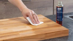 Blackwell Snijplank Hout 50 X 40 X 4 Cm 10 Blackwell Snijplank Hout 50 X 40 X 4 Cm -Alessi Verkoopwinkel sfeer 4 2